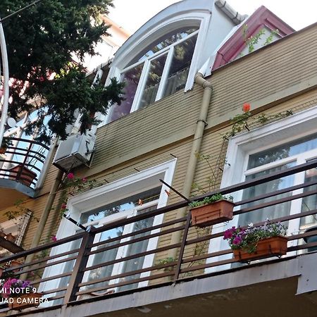 Guesthouse Melikishvili 57 バトゥーミ エクステリア 写真