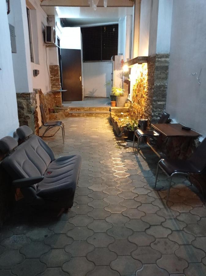 Guesthouse Melikishvili 57 バトゥーミ エクステリア 写真