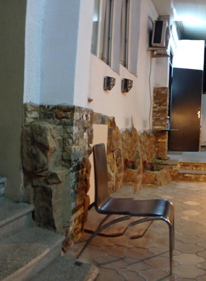 Guesthouse Melikishvili 57 バトゥーミ エクステリア 写真