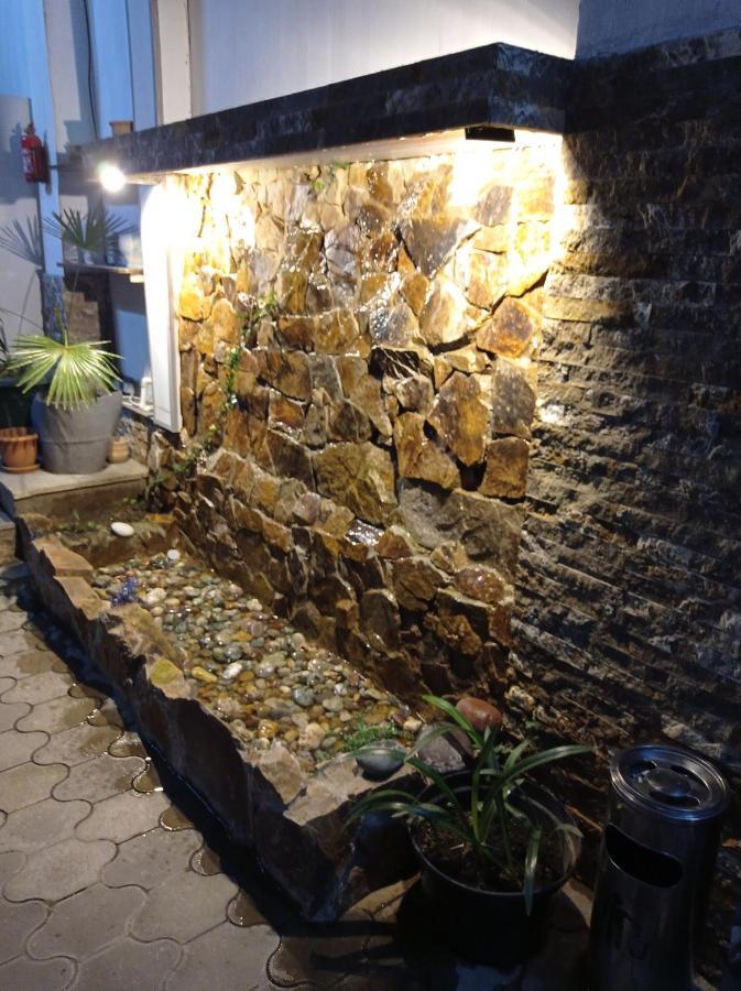 Guesthouse Melikishvili 57 バトゥーミ エクステリア 写真