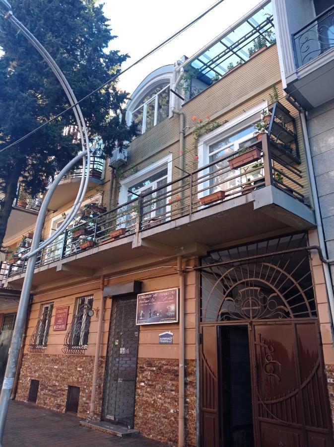 Guesthouse Melikishvili 57 バトゥーミ エクステリア 写真