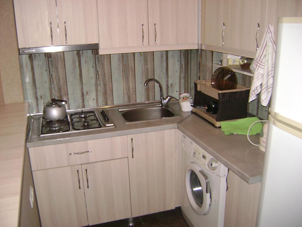 Guesthouse Melikishvili 57 バトゥーミ エクステリア 写真