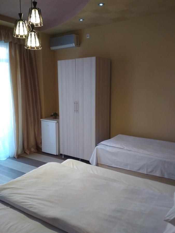 Guesthouse Melikishvili 57 バトゥーミ エクステリア 写真