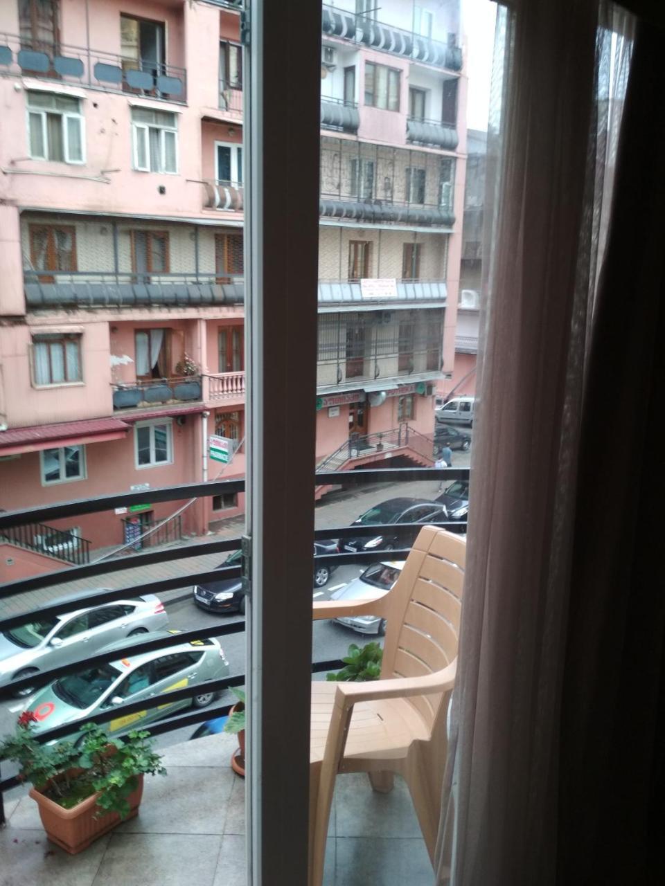 Guesthouse Melikishvili 57 バトゥーミ エクステリア 写真